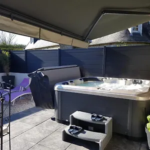 Merlin Privatif Et Sauna Hébergement de vacances Trélévern
